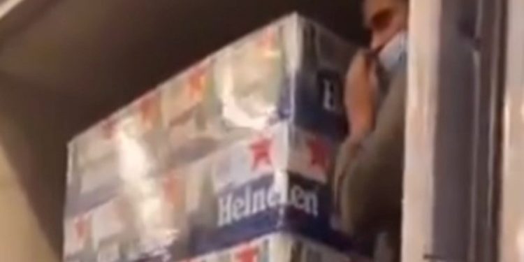 Bin Salmanın İslam anlayışı – Ər-Riyadda spirtli içkilər mağazaları “bəzəyir” – Video