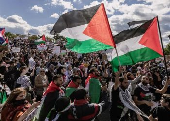 Qəzzəni dəstəkləyən tələbələrin yatırılması Qərbin söz azadlığı ilə bağlı yalanını ifşa edib