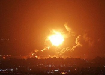 ABŞ və İngiltərənin Yəmənin əl-Hudeydə şəhərinə hücumu