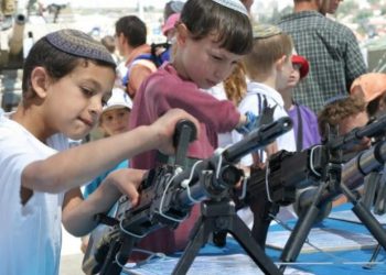 Sionist analitik: Tel-Əviv Qəzzə barəsində yalan danışır/Bütün israillilər hərbiçidir