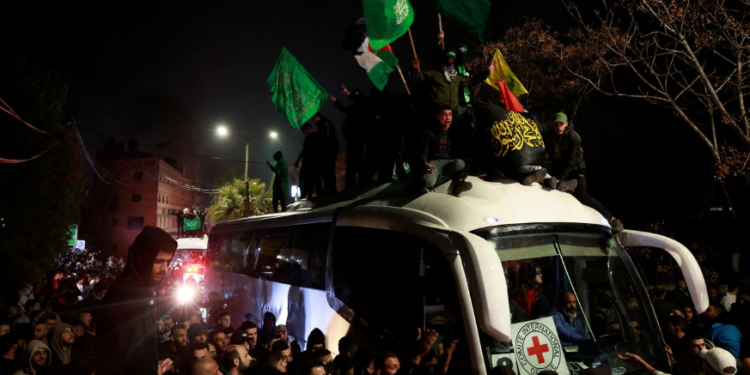 Əsirlərin vəziyyəti müqavimətçilərin əxlaqı ilə İsrail vəhşiliyinin fərqini göstərir