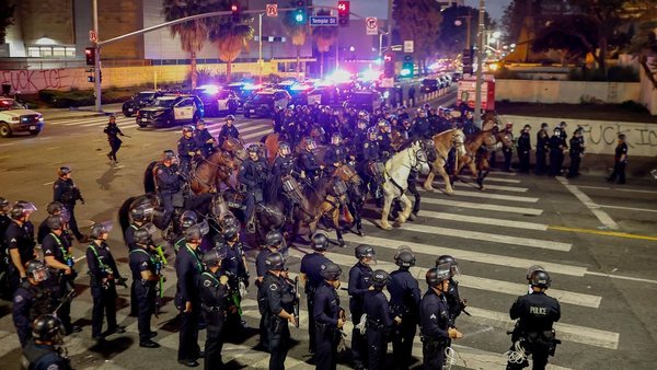Los-Ancelesdə keçirilən etiraz aksiyalarında yüzlərlə insan həbs edilib
