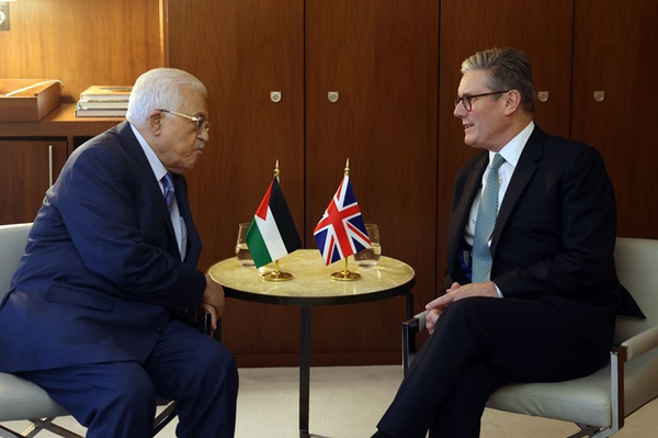 İngiltərə Fələstinlə bağlı iddialarına baxmayaraq, İsrailin cinayətlərinə dəstəyini davam etdirir